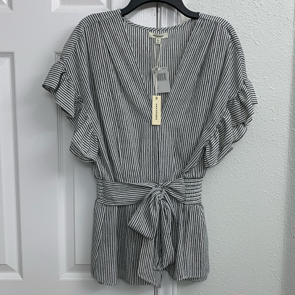 Max Studio Women’s sz. L cream/black Blouse, NWT